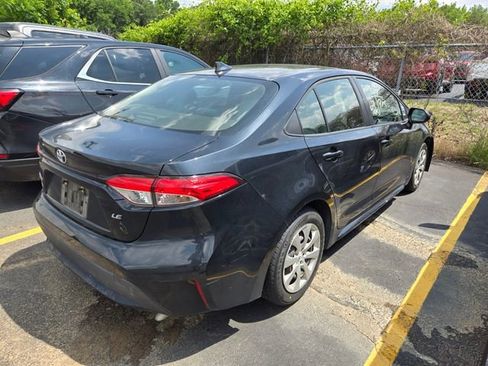 Used 2022 Toyota Corolla LE FWD image 4