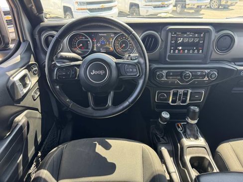 Used 2018 Jeep Wrangler Unlimited Sport S image 37