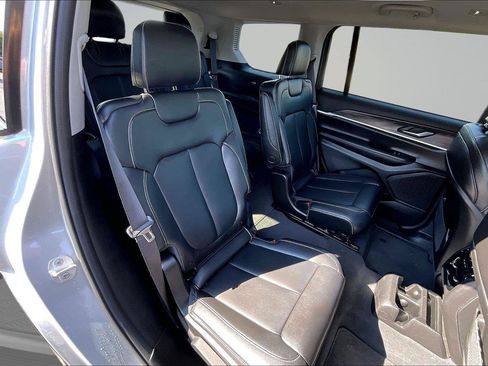 Used 2023 Jeep Grand Cherokee L Limited AWD/4WD image 26
