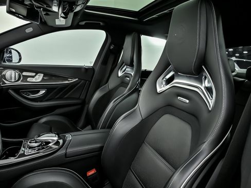 Used 2019 Mercedes-Benz E 63 AMG S image 23