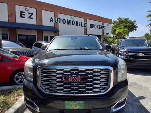 Used 2020 GMC Yukon XL Denali AWD/4WD image 3