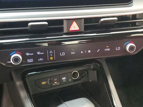 Used 2025 Kia K5 GT-Line w/ GT-Line Premium Package image 31