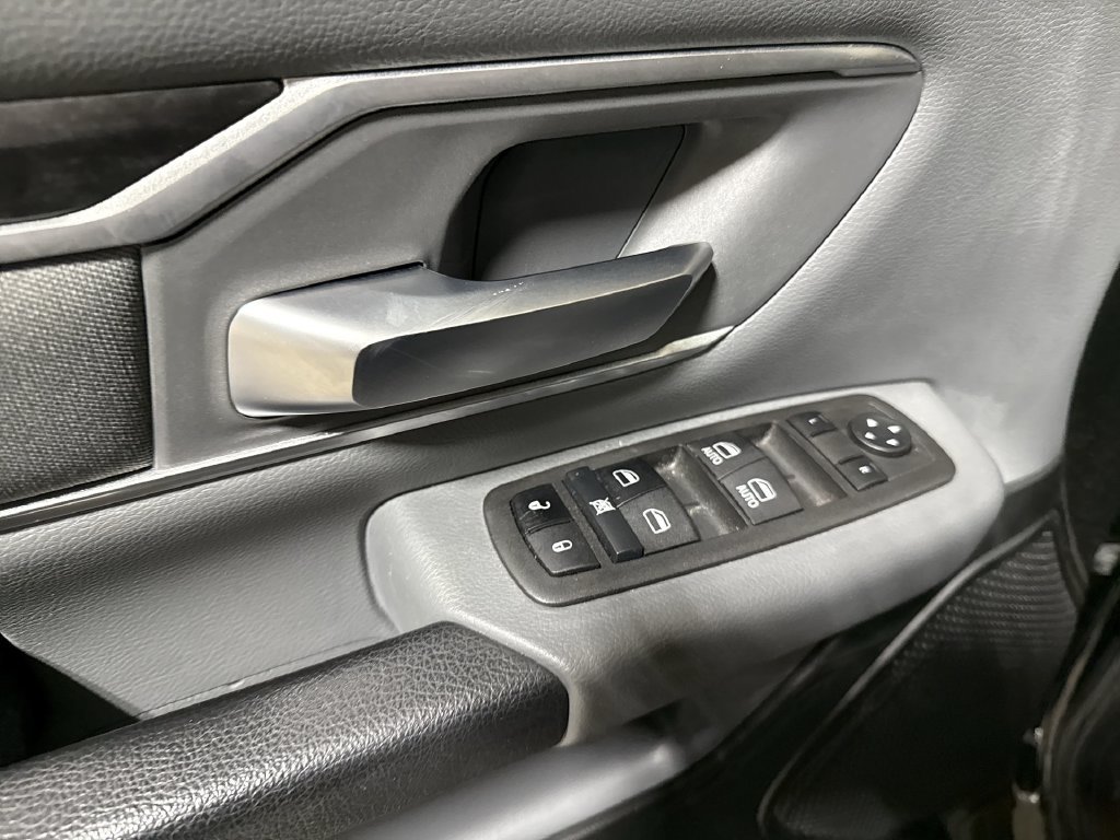 Used 2022 RAM 1500 Big Horn AWD/4WD image 20