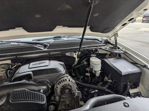 Used 2012 Chevrolet Tahoe LTZ image 30