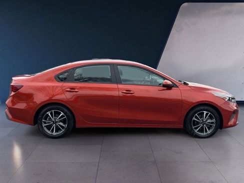 Certified 2023 Kia Forte LXS FWD image 5