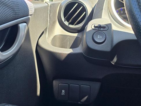 Used 2011 Honda Fit Sport image 27
