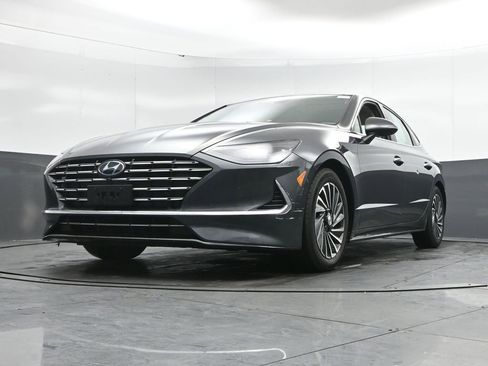 Certified 2023 Hyundai Sonata Limited w/ Cargo Package image 43