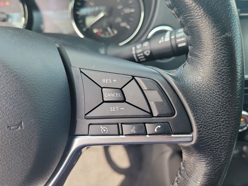 Certified 2019 Nissan Rogue SV FWD image 20