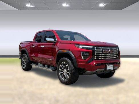 Used 2024 GMC Canyon Denali AWD/4WD image 7