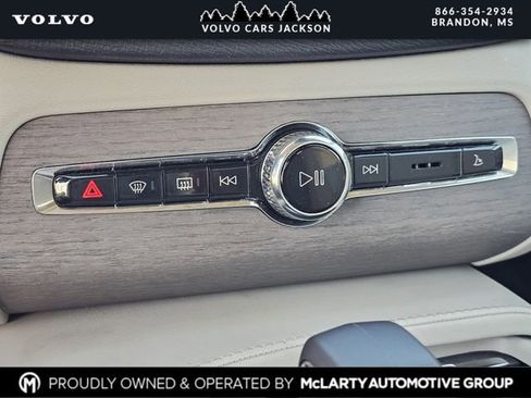 Certified 2024 Volvo XC90 B6 Core w/ Climate Package image 22