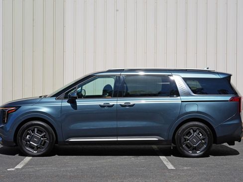 Used 2025 Kia Carnival SX FWD image 57