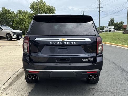 Used 2023 Chevrolet Suburban High Country w/ Premium Package AWD/4WD image 24