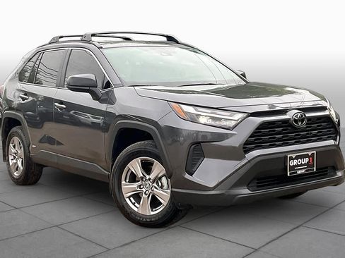 Used 2025 Toyota RAV4 LE image 3