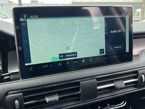 New 2026 Lincoln Corsair Premiere image 17