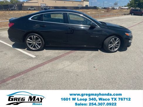 Used 2024 Chevrolet Malibu LT FWD image 2