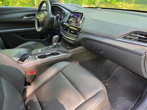 Used 2026 Cadillac CT4 Premium Luxury RWD image 9