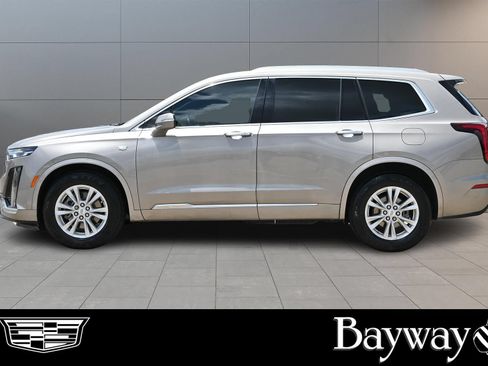Used 2022 Cadillac XT6 Luxury FWD image 5