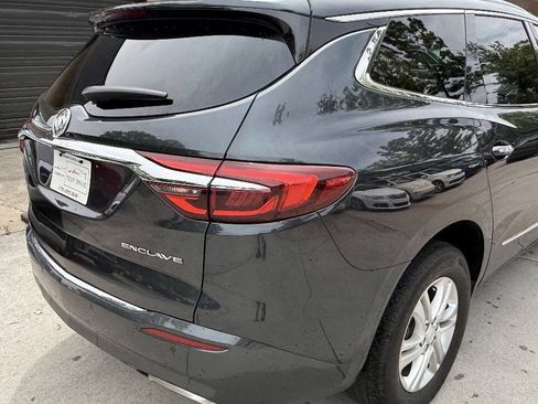 Used 2019 Buick Enclave Essence FWD image 25