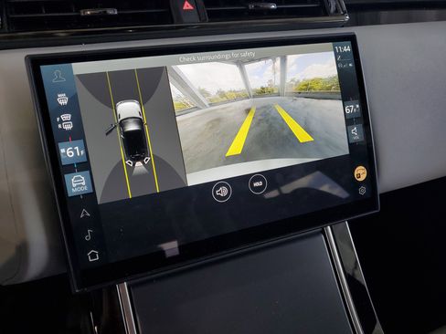 Used 2025 Land Rover Range Rover Velar Dynamic SE image 26