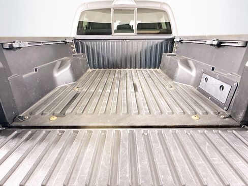 Used 2019 Toyota Tacoma SR w/ SR Convenience Package image 34