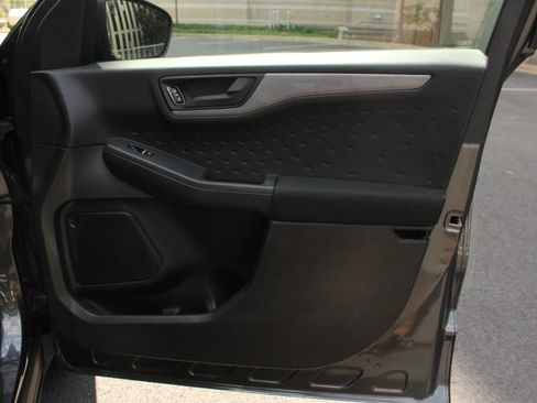 Used 2020 Ford Escape S AWD/4WD image 26