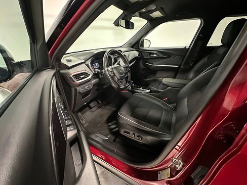 Used 2021 Chevrolet TrailBlazer RS w/ Convenience Package AWD/4WD image 19