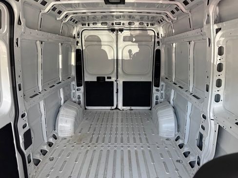 Used 2026 RAM ProMaster 2500 w/ Convenience Group FWD image 6