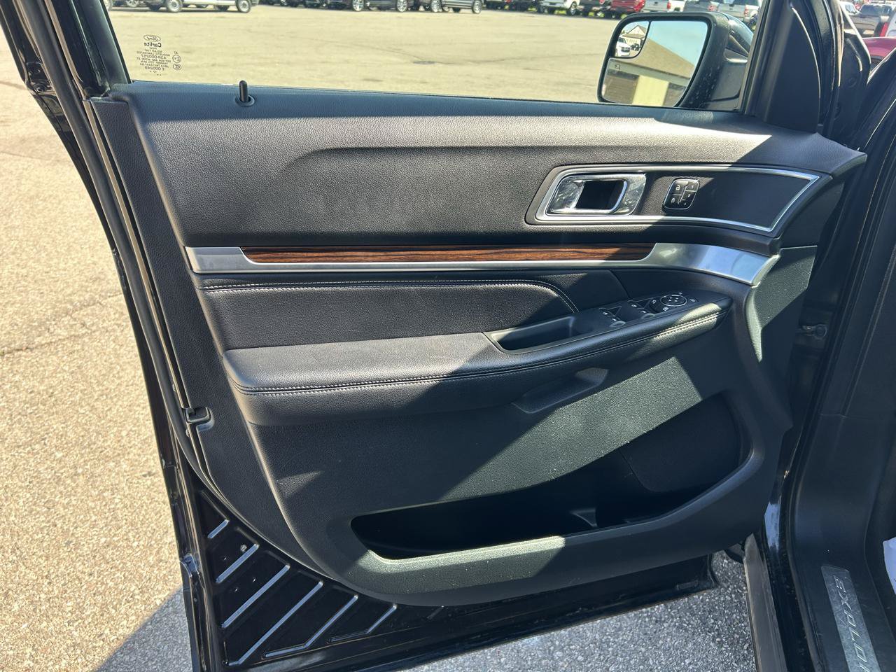 Used 2018 Ford Explorer Limited AWD/4WD image 15