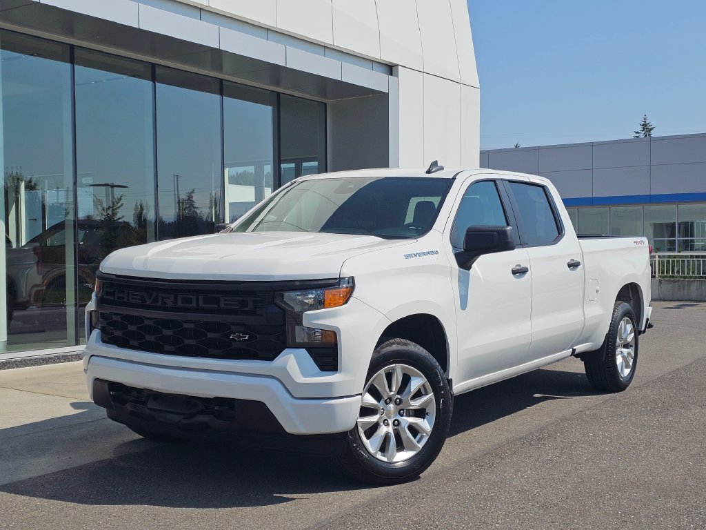 Used 2023 Chevrolet Silverado 1500 Custom AWD/4WD image 1