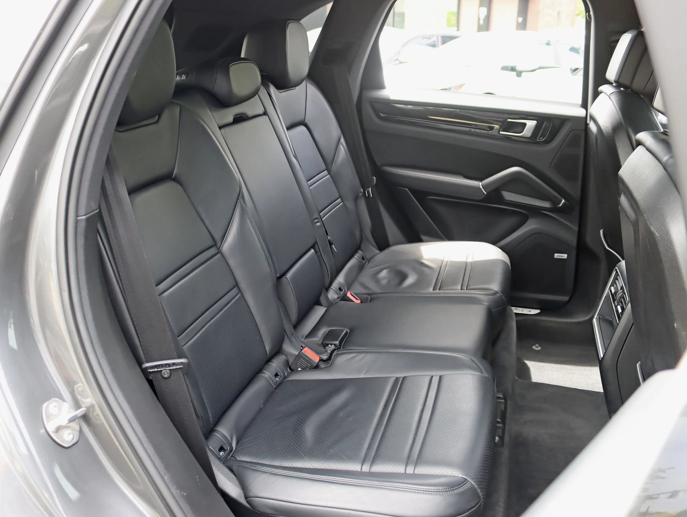 Used 2019 Porsche Cayenne AWD/4WD image 31