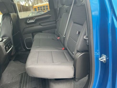 Used 2022 GMC Sierra 1500 Elevation image 3