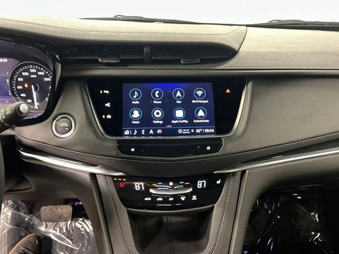 Certified 2026 Cadillac XT5 Premium Luxury w/ LPO, Floor Liner Package image 22