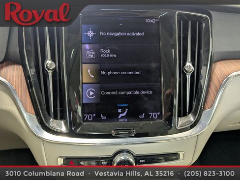 Used 2021 Volvo S60 T5 Momentum image 18