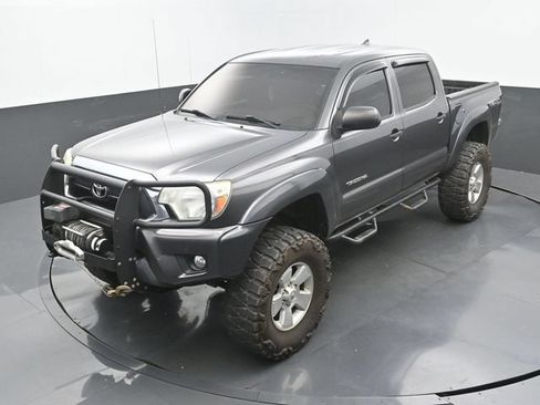 Used 2014 Toyota Tacoma 4x4 Double Cab w/ TRD Off-Road Package image 16