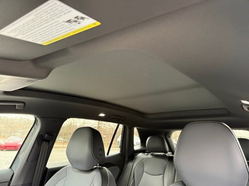 New 2026 Volkswagen Tiguan SE R-Line image 21