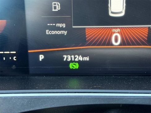 Used 2022 Volkswagen Tiguan SE R-Line image 15