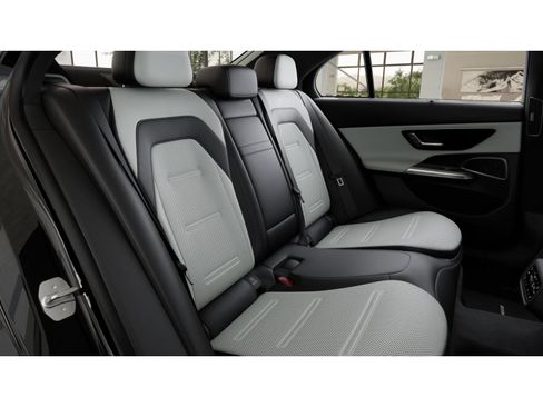 New 2026 Mercedes-Benz E 53 AMG e 4MATIC Sedan image 5