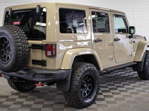 Used 2017 Jeep Wrangler Unlimited Rubicon AWD/4WD image 3