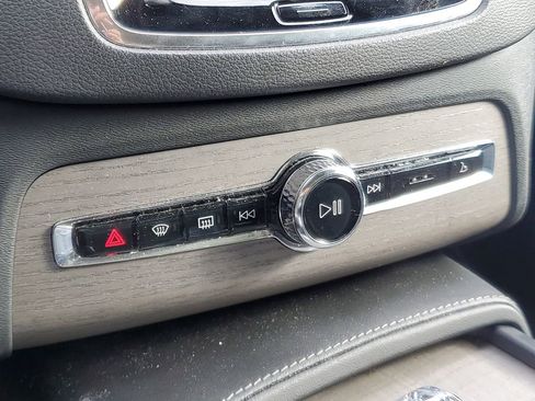 Certified 2022 Volvo XC90 T8 Inscription w/ Advanced Package image 25