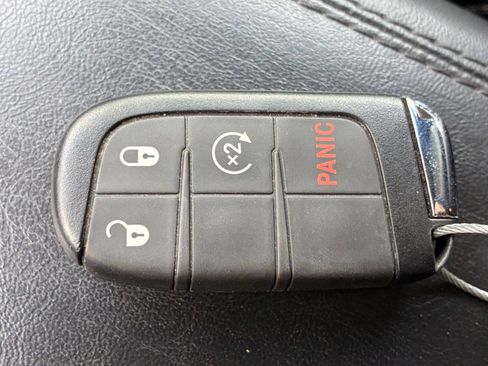 Used 2025 Jeep Compass Limited AWD/4WD image 25