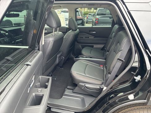 New 2026 Nissan Pathfinder SL w/ SL Premium Package AWD/4WD image 26
