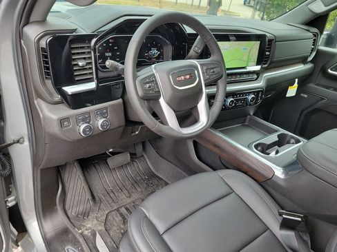 New 2025 GMC Sierra 3500 SLT w/ SLT Premium Package image 23
