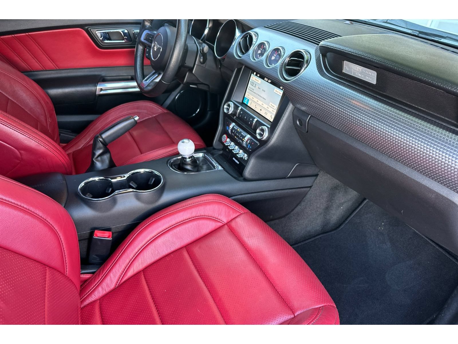 Used 2017 Ford Mustang GT Premium w/ GT Performance Package RWD image 14