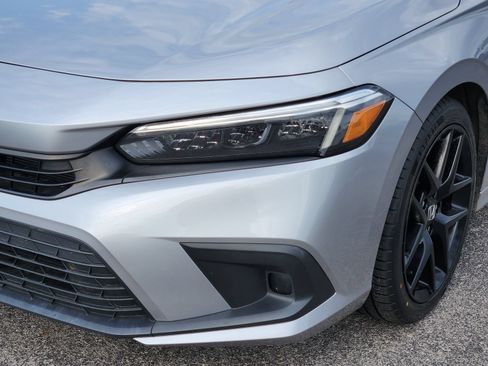 Used 2022 Honda Civic Sport image 11