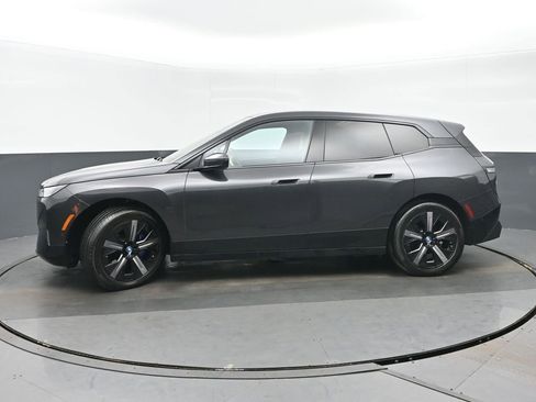 Used 2023 BMW iX xDrive50 w/ Sport Package image 6