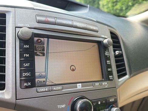 Used 2012 Toyota Venza Limited FWD image 23