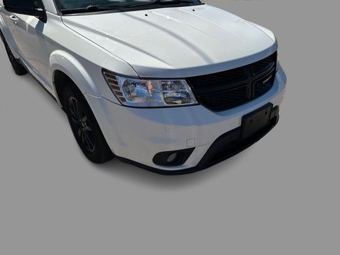 Used 2019 Dodge Journey SE w/ Connectivity Group FWD image 38