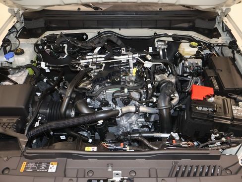 New 2025 Ford Bronco Outer Banks image 32