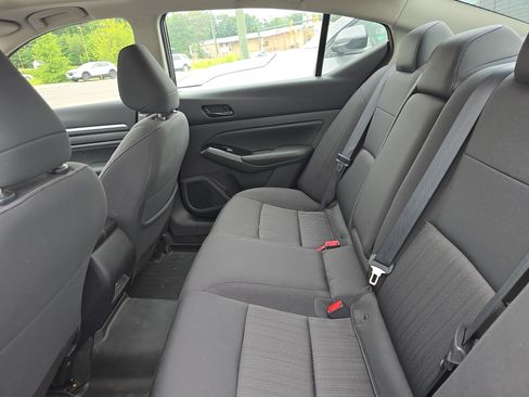 Used 2023 Nissan Altima 2.5 SV w/ SV Premium Package AWD/4WD image 10