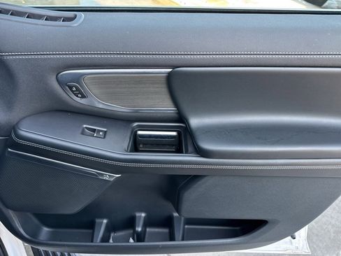 Used 2025 Ford Expedition Max Platinum image 22